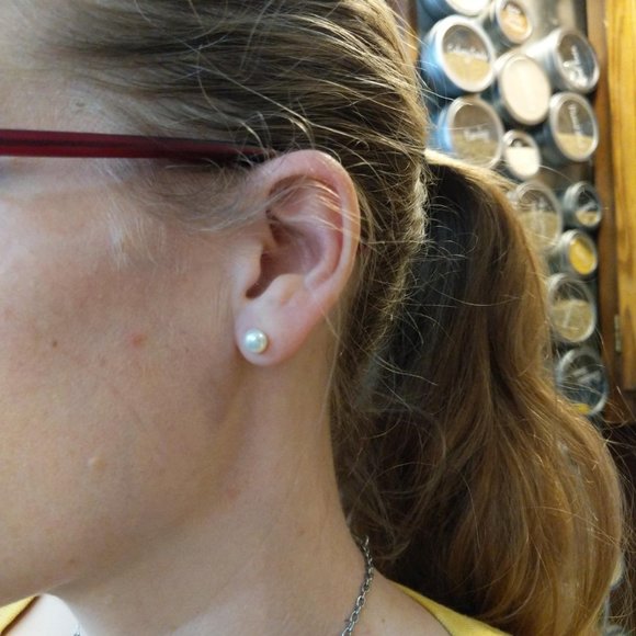 Womens Sterling Silver 14K Gold Plated Handpicked Freshwater Stud Pearl Earrings - Picture 9 of 13